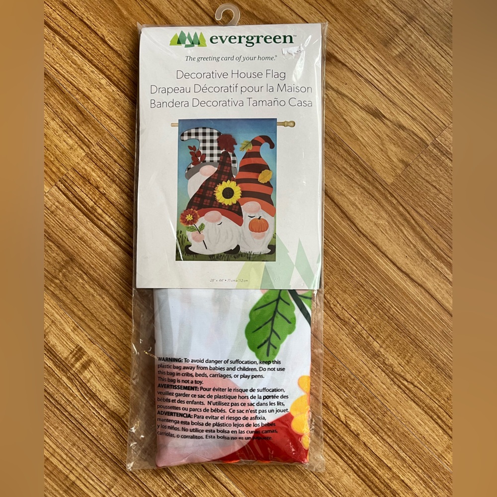 Evergreen Gnome Trio Flag